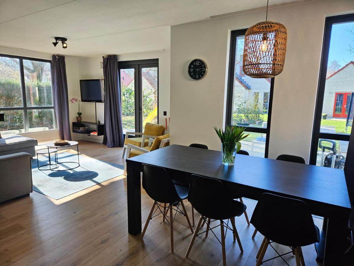 7 Person House With Garden, Firepit, Swimming Lake, Hammock, Child Friendly, In- And Outside Playground, Slide, And Great Coffee Ewijk 외부 사진